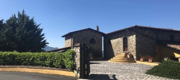 6 غرف نوم فيلا في Fivizzano, Italy رقم 77648 14