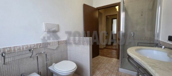 4 Schlafzimmer Doppelhaus in Angera, Italy, Nr. 361312 35
