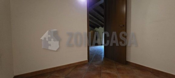 4 Schlafzimmer Doppelhaus in Angera, Italy, Nr. 361312 48