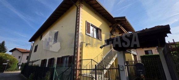 4 Schlafzimmer Doppelhaus in Angera, Italy, Nr. 361312 2