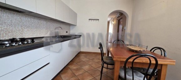 4 Schlafzimmer Doppelhaus in Angera, Italy, Nr. 361312 25