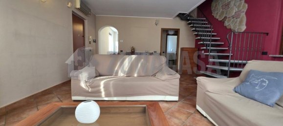 4 Schlafzimmer Doppelhaus in Angera, Italy, Nr. 361312 14