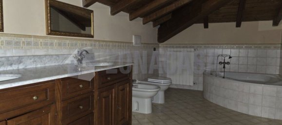 4 Schlafzimmer Doppelhaus in Angera, Italy, Nr. 361312 49