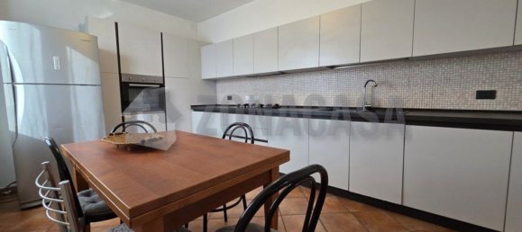 4 Schlafzimmer Doppelhaus in Angera, Italy, Nr. 361312 23