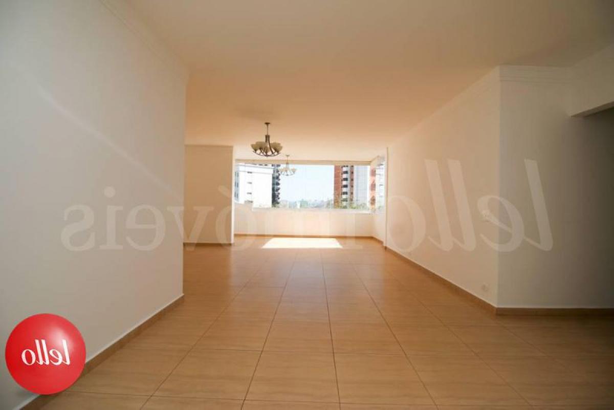 Apartamento de 3 dormitorios en Sao Paulo, Brazil No. 473853