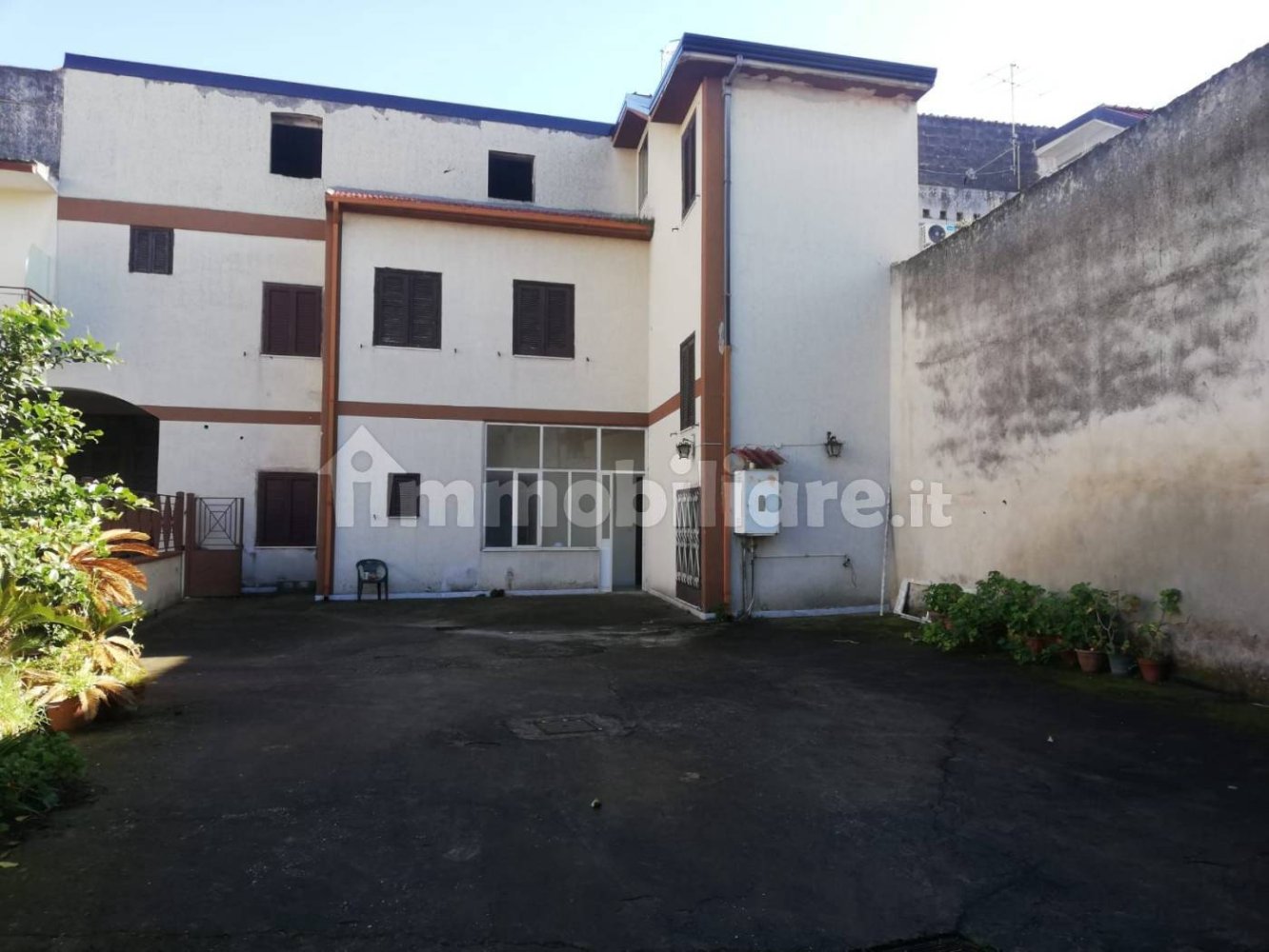 5 rooms Building in Curti, Italy No. 148308