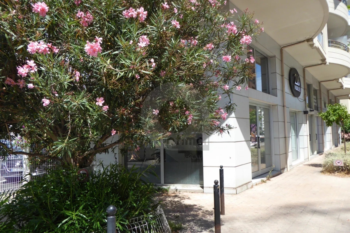 11-Zimmer Gewerbliche Immobilie in Menton, France, Nr. 342904