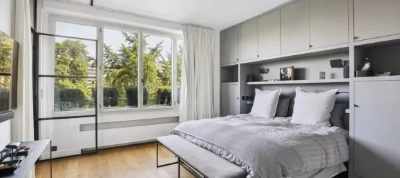 3 rooms Apartment in Paris, France No. 137362 2