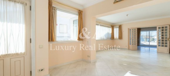 4 bedrooms Villa in Porto, Portugal No. 117622 8