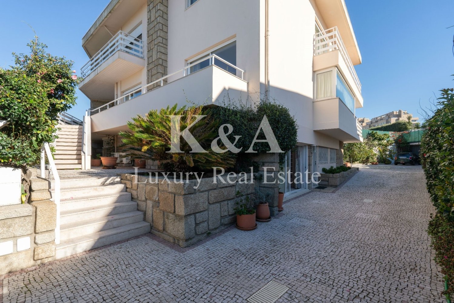 4 bedrooms Villa in Porto, Portugal No. 117622