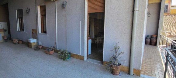 4 bedrooms Apartment in Belpasso, Italy No. 327384 17