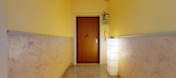 Apartamento de 2 dormitorios en Bari, Italy No. 353240 2