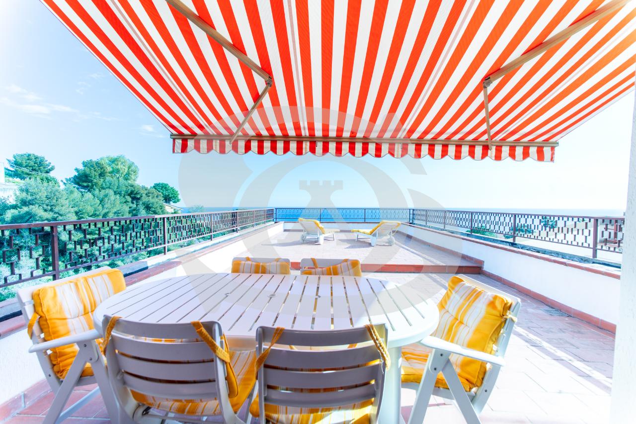 2-salle Appartement à Ospedaletti, Italy No. 40209