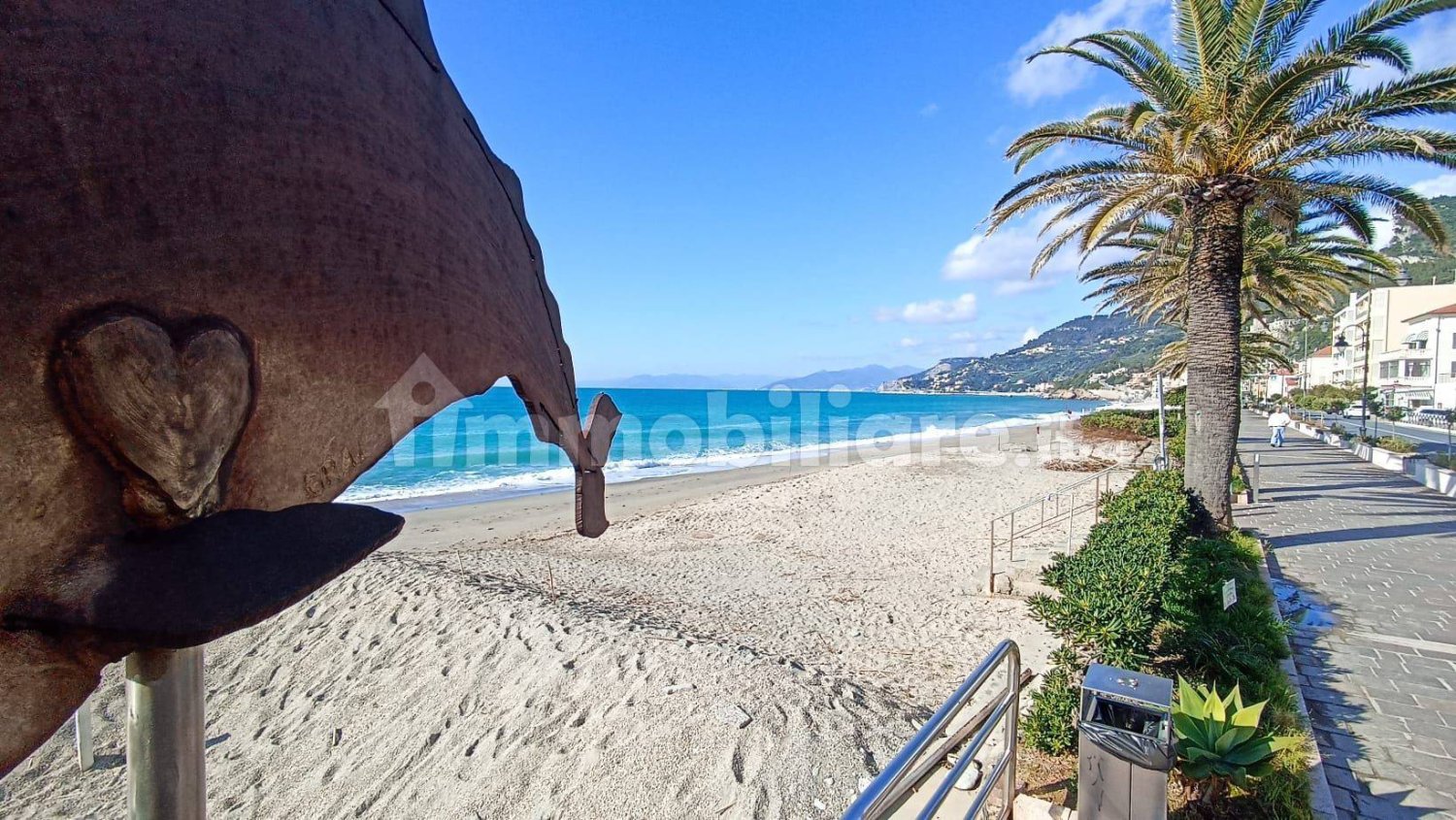 Apartamento de 5 dormitorios en Finale Ligure, Italy No. 316479