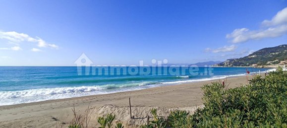 Apartamento de 5 dormitorios en Finale Ligure, Italy No. 316479 38
