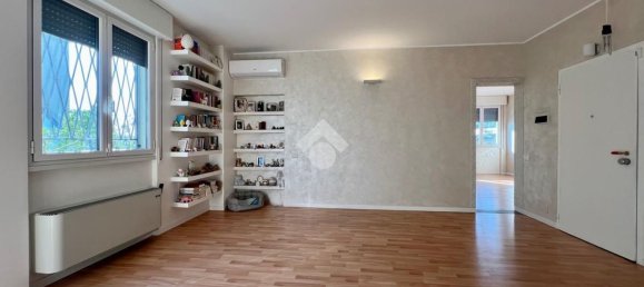 3 rooms Apartment in Calusco d'Adda, Italy No. 270045 7