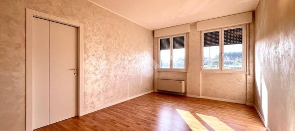 3 rooms Apartment in Calusco d'Adda, Italy No. 270045 19