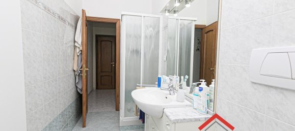 5-Zimmer Wohnung in Genoa, Italy, Nr. 16438 22