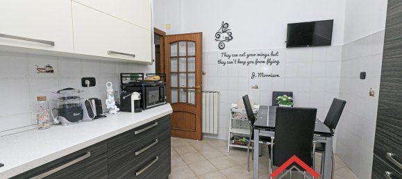 5-Zimmer Wohnung in Genoa, Italy, Nr. 16438 3