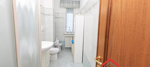 5-Zimmer Wohnung in Genoa, Italy, Nr. 16438 20