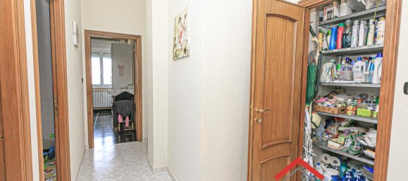 5-Zimmer Wohnung in Genoa, Italy, Nr. 16438 11