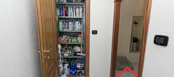 5-Zimmer Wohnung in Genoa, Italy, Nr. 16438 23