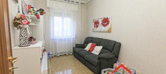 5-Zimmer Wohnung in Genoa, Italy, Nr. 16438 12