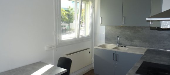 Apartamento de 2 dormitorios en Vandoeuvre-les-Nancy, France No. 214571 2