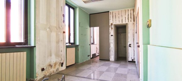Офис 52м² в Ровелласка, Италия № 306338 7