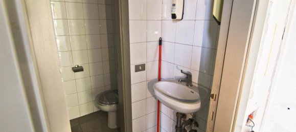 Офис 52м² в Ровелласка, Италия № 306338 9