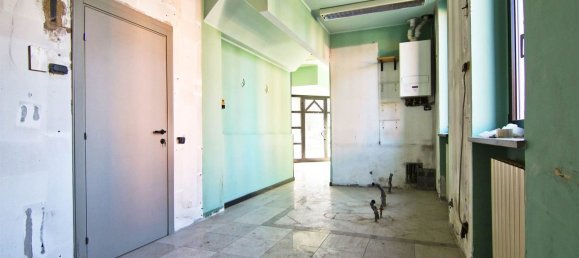 Офис 52м² в Ровелласка, Италия № 306338 8