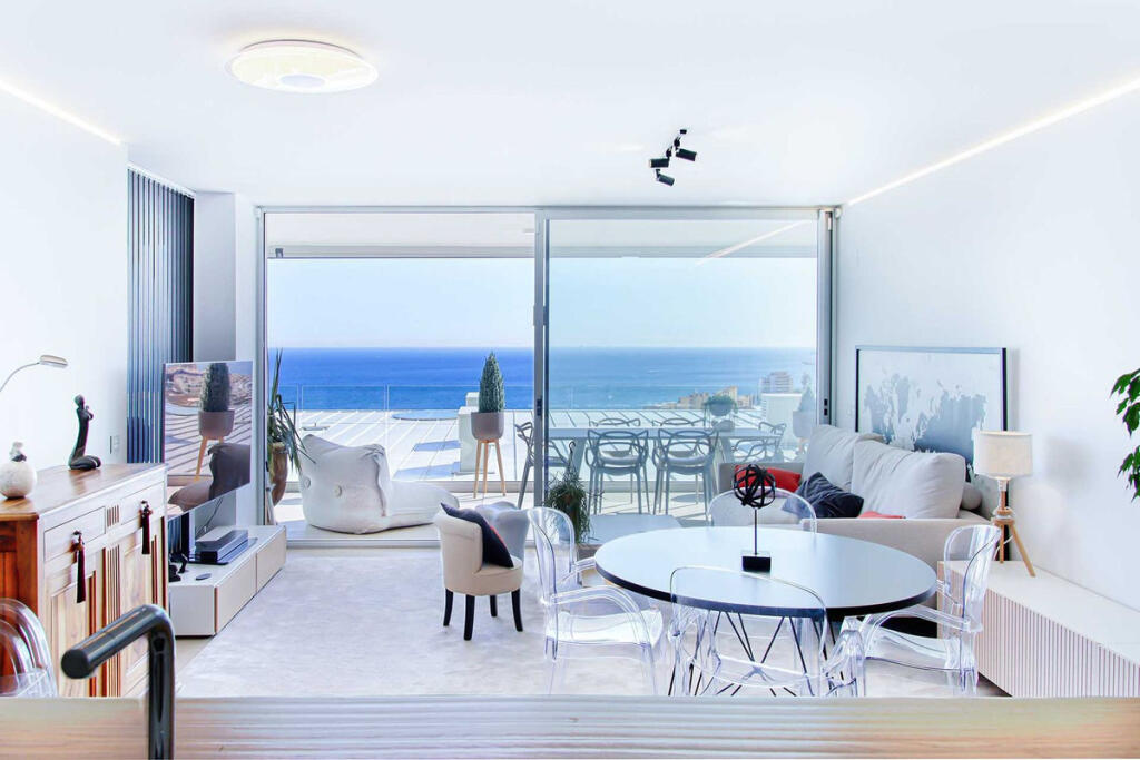 3 bedrooms Apartment in Fuengirola, Spain No. 172968