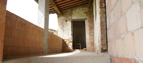 15 rooms House in Terranuova Bracciolini, Italy No. 90224 9