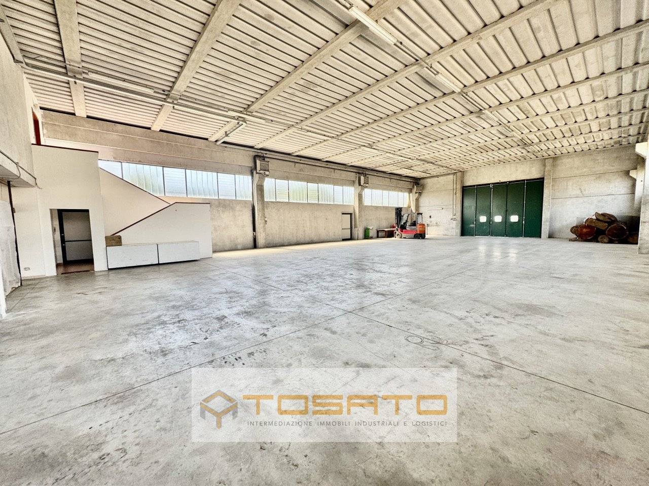 751m² Warehouse in Cerea, Italy No. 299657