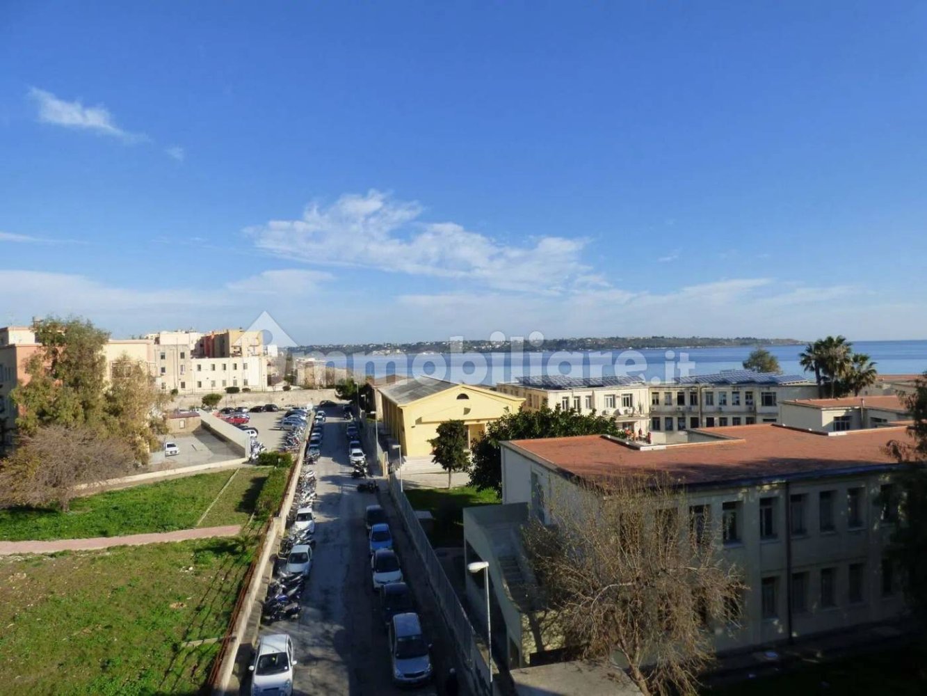 5 bedrooms Apartment in Augusta, Italy No. 62247