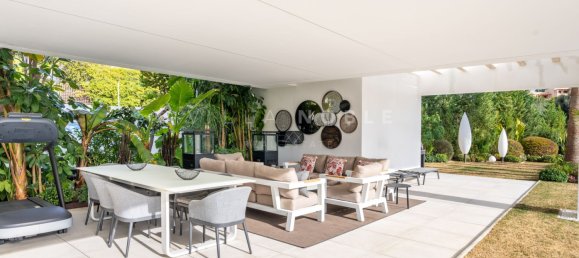 4 bedrooms Villa in Malaga, Spain No. 20792 2