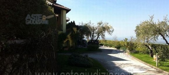 9-salle Villa à Soriano nel Cimino, Italy No. 195902 11