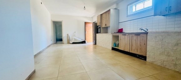 Gewerbliche Immobilie in Sassari, Italy 90m², Nr. 338885 2