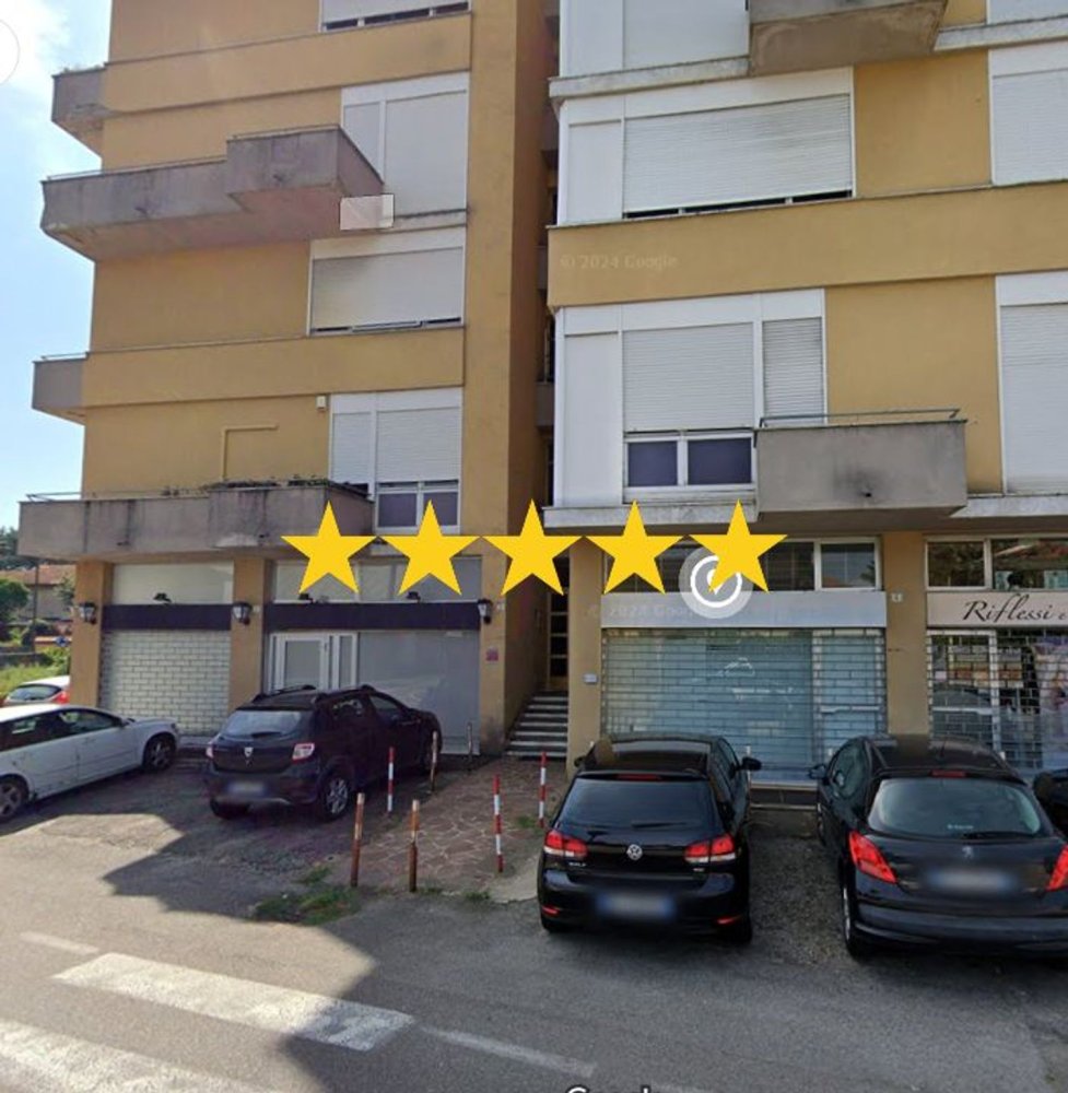 6 rooms Apartment in Cardano al Campo, Italy No. 5371