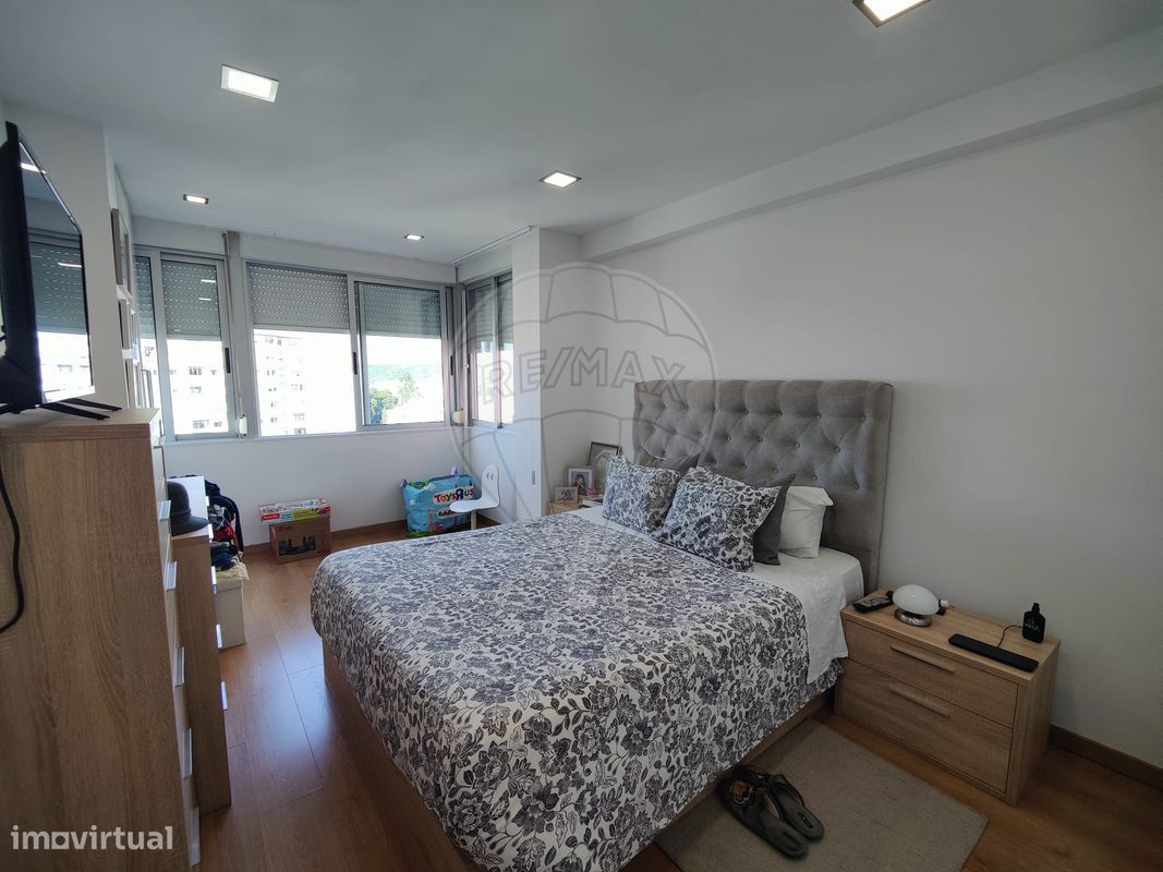 Apartamento de 2 dormitorios en Odivelas, Portugal No. 87984