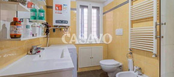 3 rooms Apartment in Rome, Italy No. 3068 18