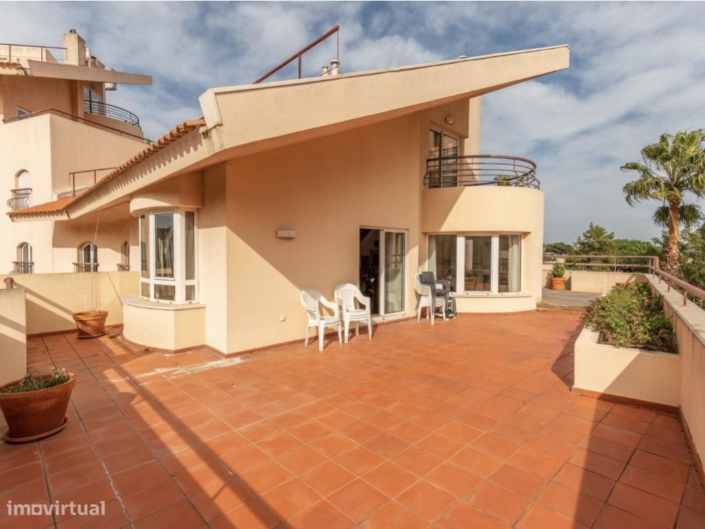 4 bedrooms Apartment in Cascais, Portugal No. 142905