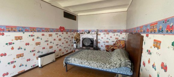 Квартира с 3 комнатами в Альвито, Италия № 84523 25