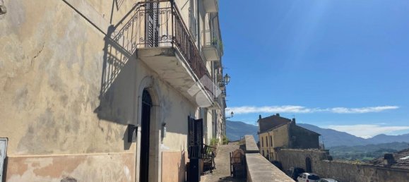 Квартира с 3 комнатами в Альвито, Италия № 84523 17