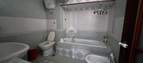 Квартира с 3 комнатами в Альвито, Италия № 84523 11