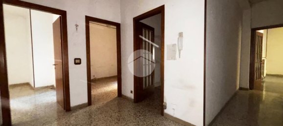 3 bedrooms Apartment in Verona, Italy No. 309932 2