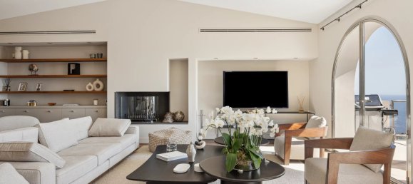 5 bedrooms Villa in Cannes, France No. 1485 6