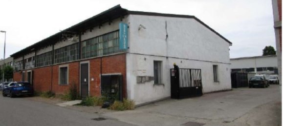 244m² Commercial property in Bareggio, Italy No. 310000 6