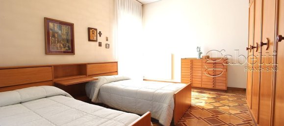 Villa de 5 habitaciónes en Nerviano, Italy No. 160246 22