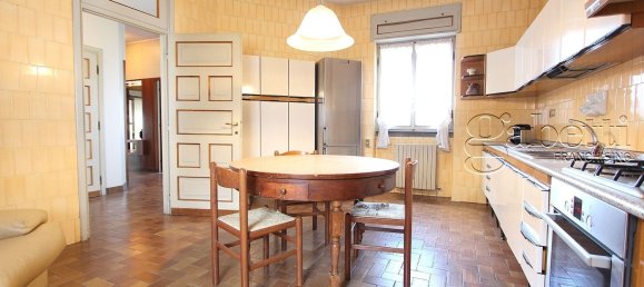 Villa de 5 habitaciónes en Nerviano, Italy No. 160246 14